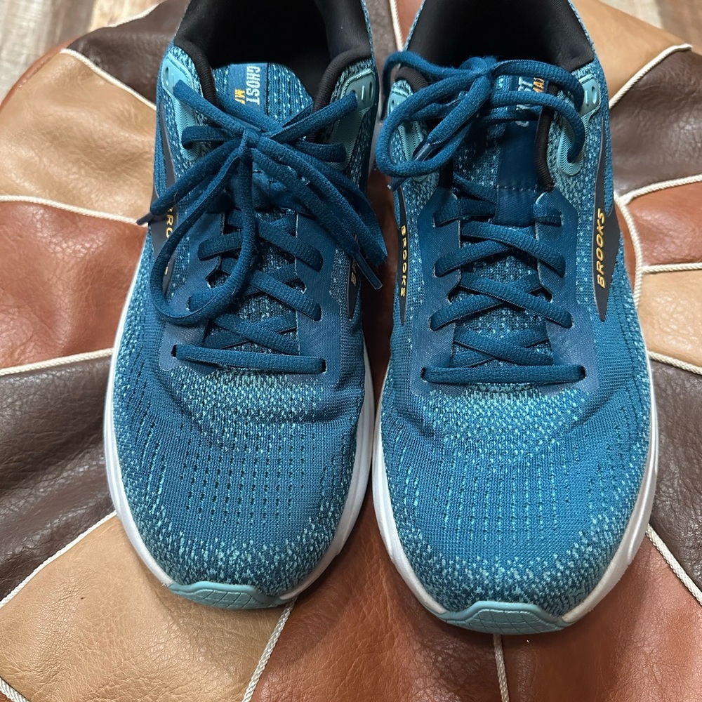 Brooks Men's Teal and Gold Athletic Shoes